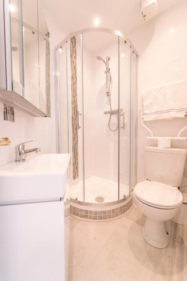 גלוואיי Luxurious Seaside Apartment מראה חיצוני תמונה
